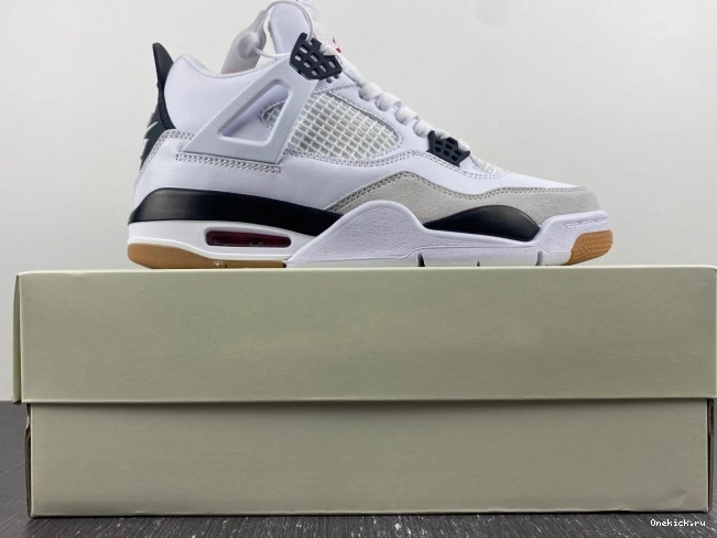 One Kick Retro Jordan SB 4 DR5415-100 0714